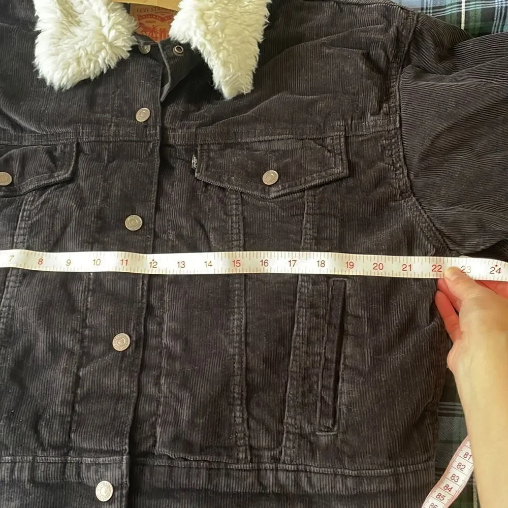 NWT Levi’s Women’s Sherpa Baby Baggy Trucker Black Jacket Size M